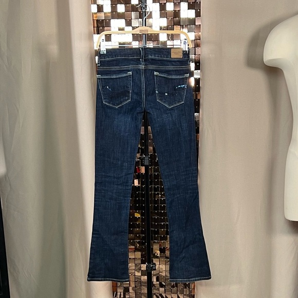 American Eagle Medium Wash Blue Jeans Skinny Kicks w Blue Sequins on Back Sz 00 - Picture 4 of 4